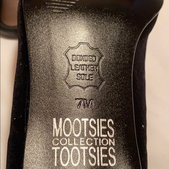 Sz. 7M MOOTSIES TOOTIES BLACK BEAUTY VELVET HEELS - Picture 2 of 4